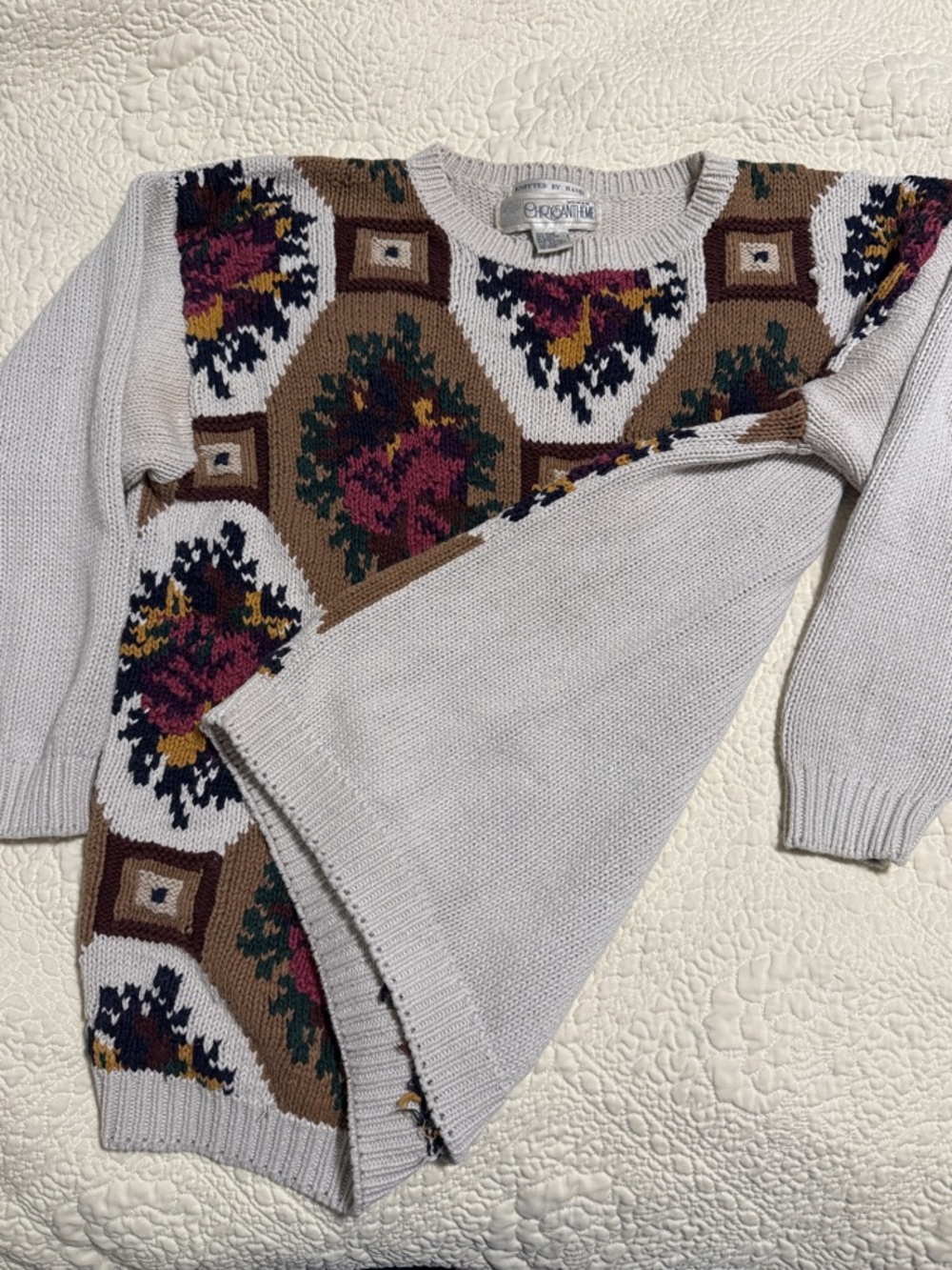 Vintage - Knitted by hand Sweater in Cream, Brown, Pink & Green floral - Picture 2 of 5